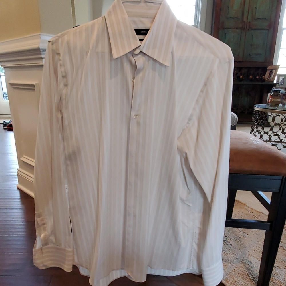 Hugo Boss mens dress shirt 16,34/35 regular